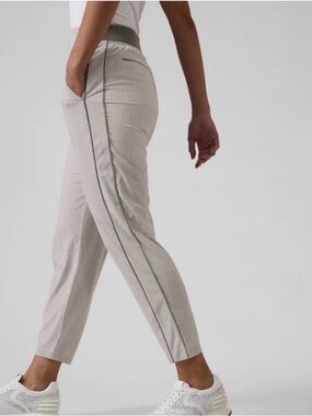 Athleta Brooklyn Textured Ankle Pant Gray and White Stripes size 6